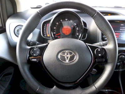 Toyota Aygo 1.0 VVT-i X-play + Style