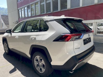 Toyota RAV 4 2,5 Hybrid 222 KM 4x4 ACTIVE